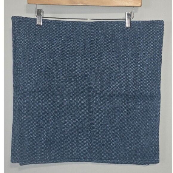 Set of 2 Marine Blue Pillow Covers 18 x 18"Textured Throw Pillow Covers NWOT - Picture 9 of 10